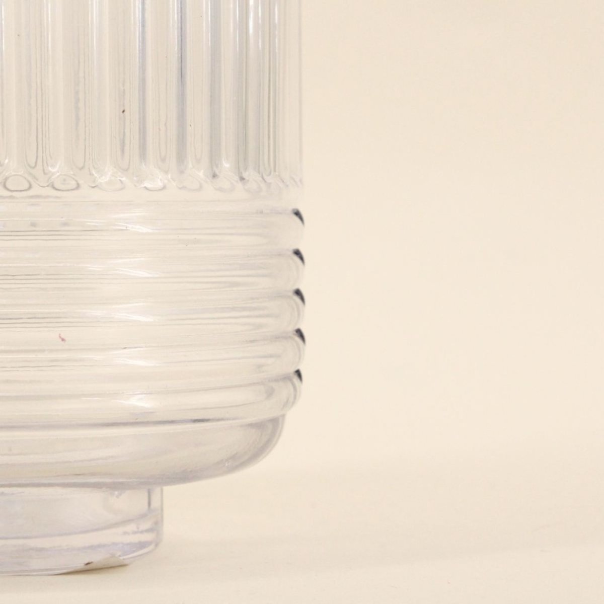 Vase en verre strié, H19cm transparent, ORNAMI