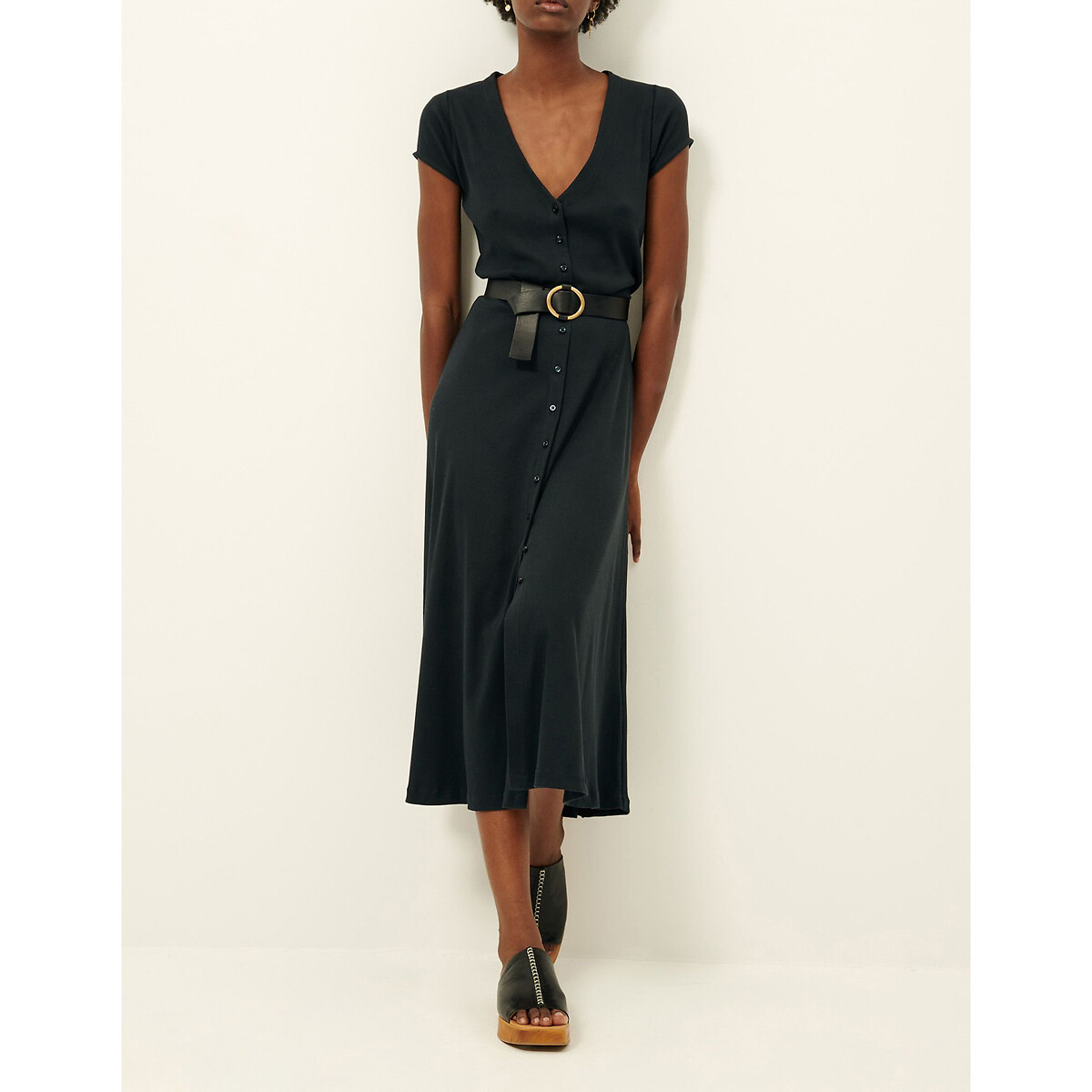 Robe évasée col V à manches courtes NEA noir, SESSUN