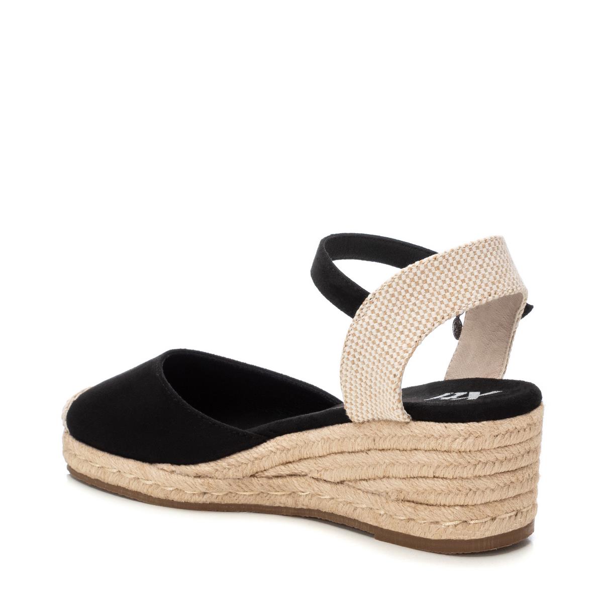 Chaussure Coin Boucle noir, XTI