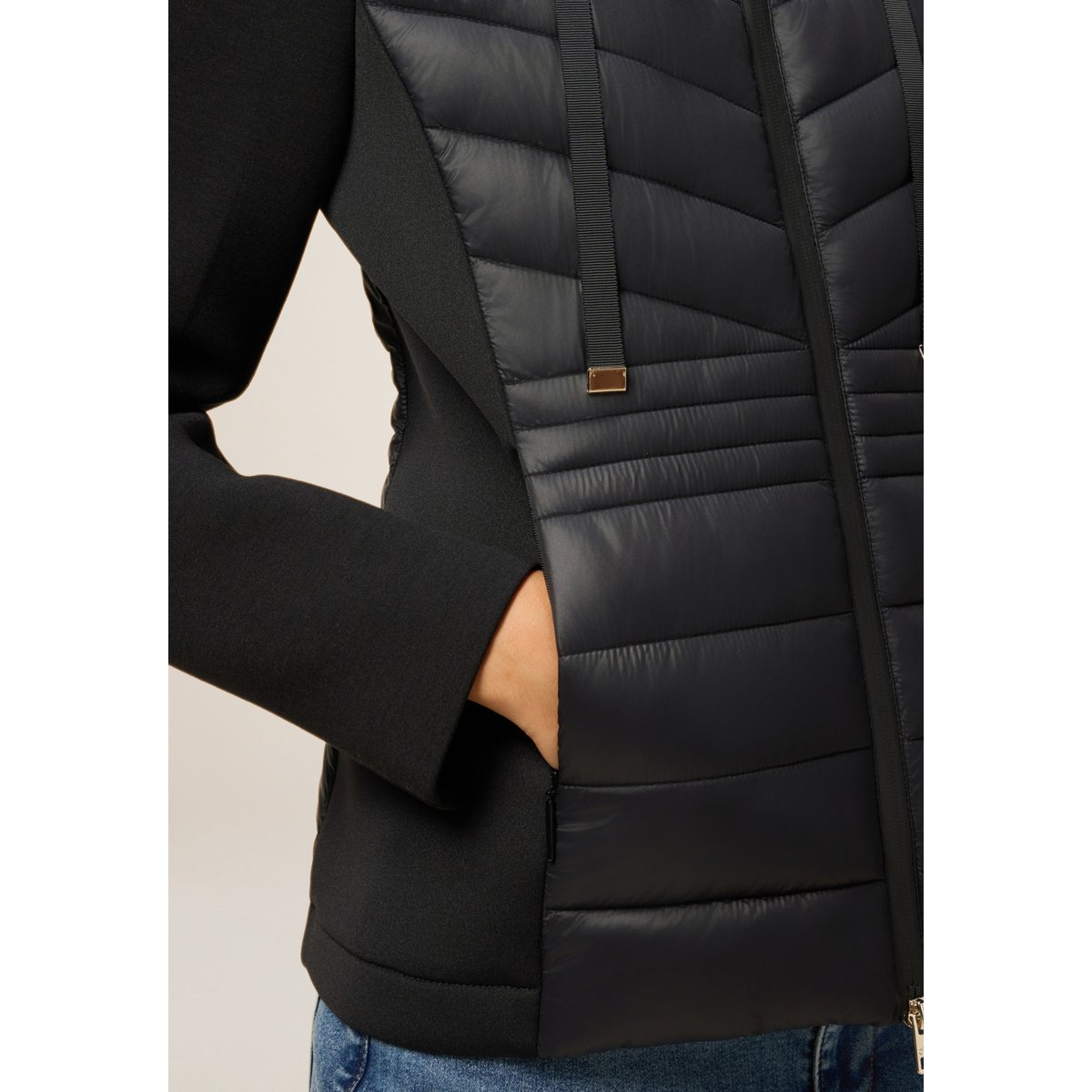 Veste matelassée légère avec détails noir, OLTRE