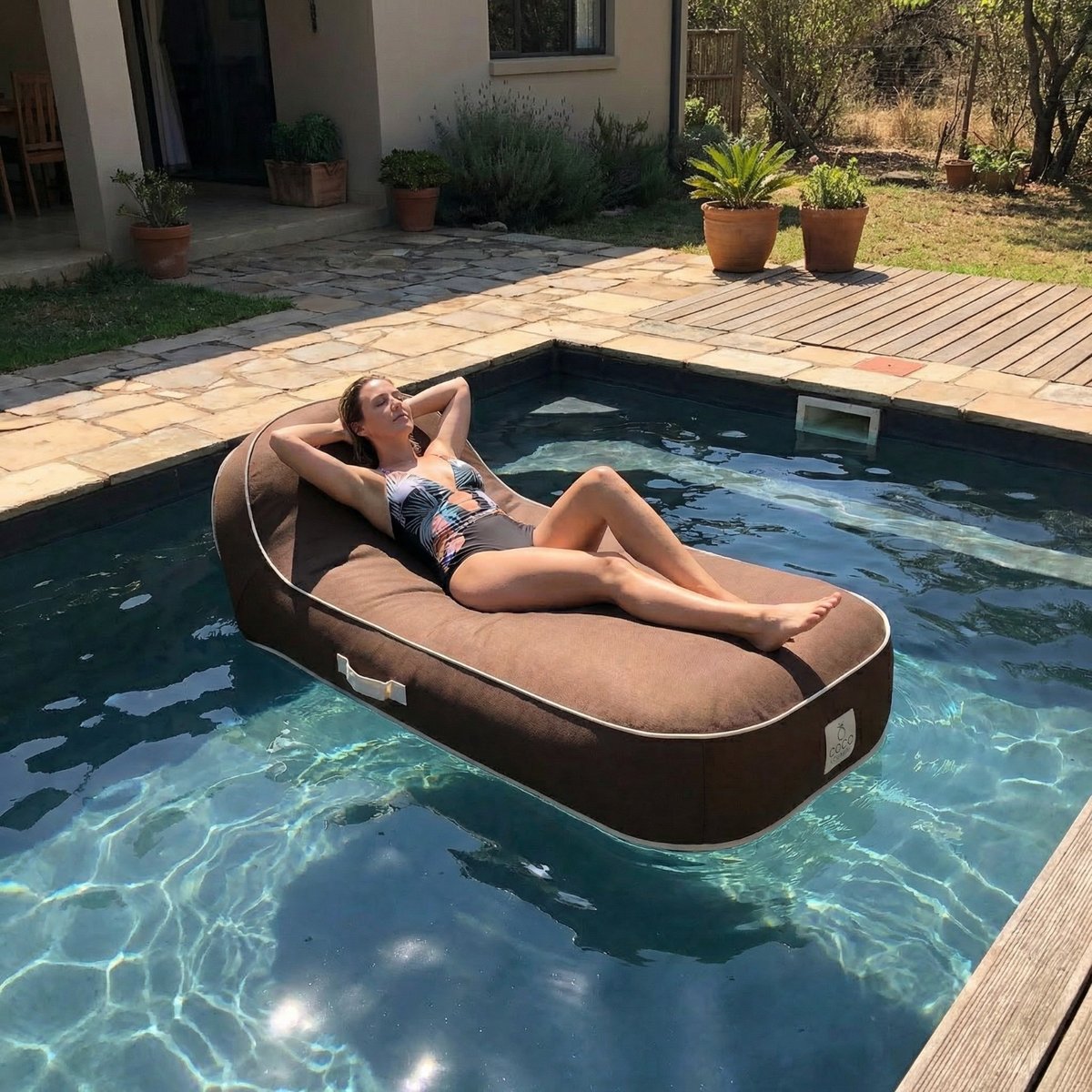 Transat gonflable palma en olefin couleur vert d'eau 170x85x27 cm chocolat, COCO LOUNGE