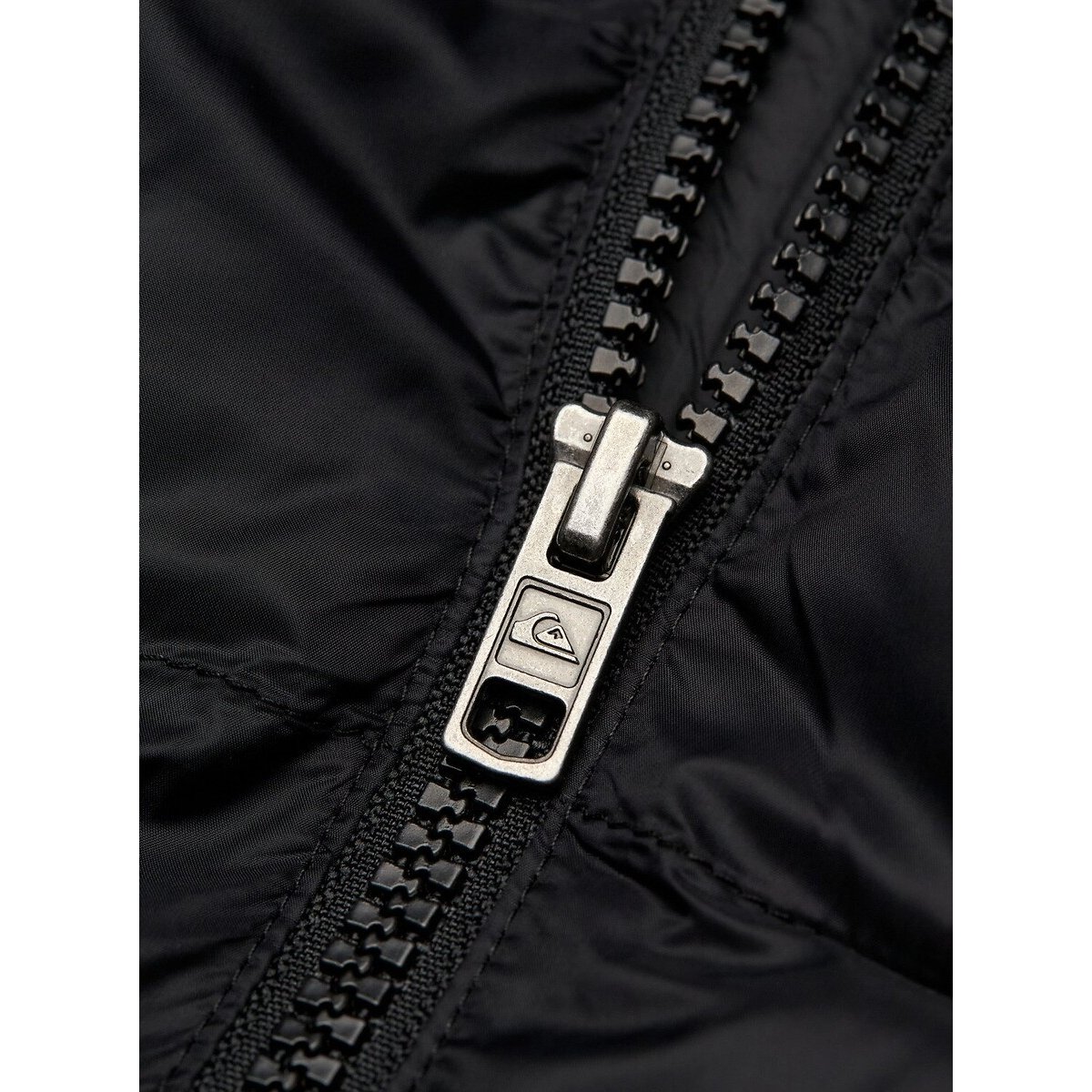 Doudoune à capuche noir, QUIKSILVER