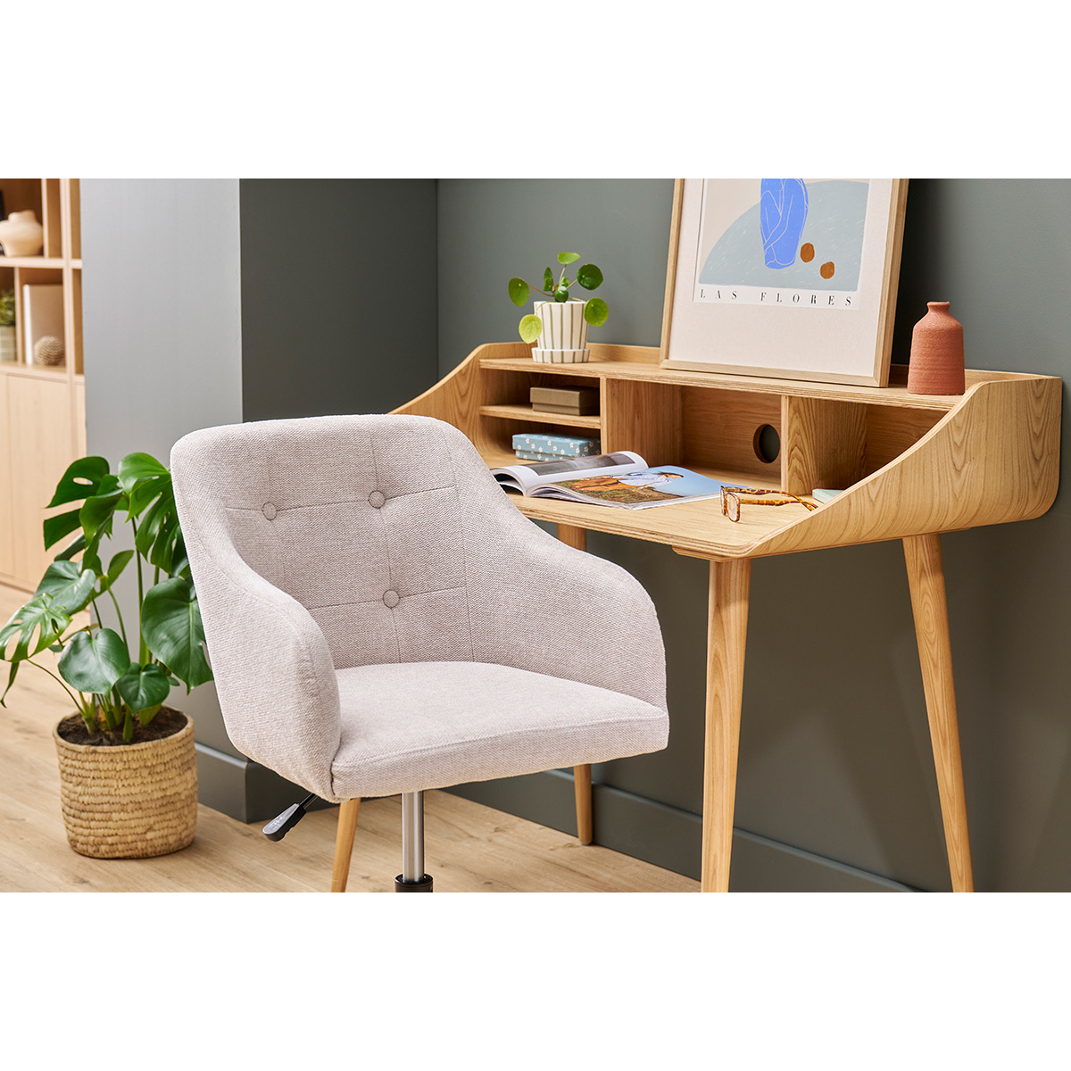 Chaise de bureau capitonnée à roulettes en tissu effet velours texturé beige et métal noir BALTIK beige, MILIBOO
