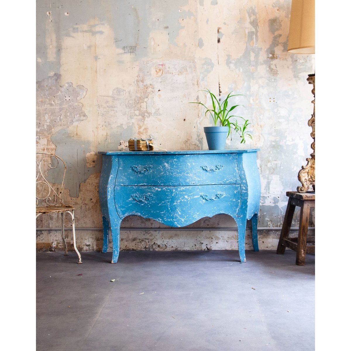 Commode bleue patinée Garance N°620 - Bon état bleu, DEBONGOUT