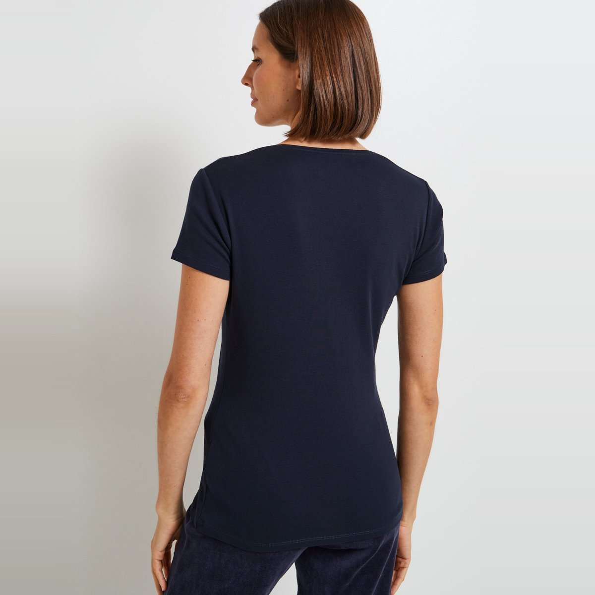 T-shirt col V uni en coton BIO marine, MONOPRIX