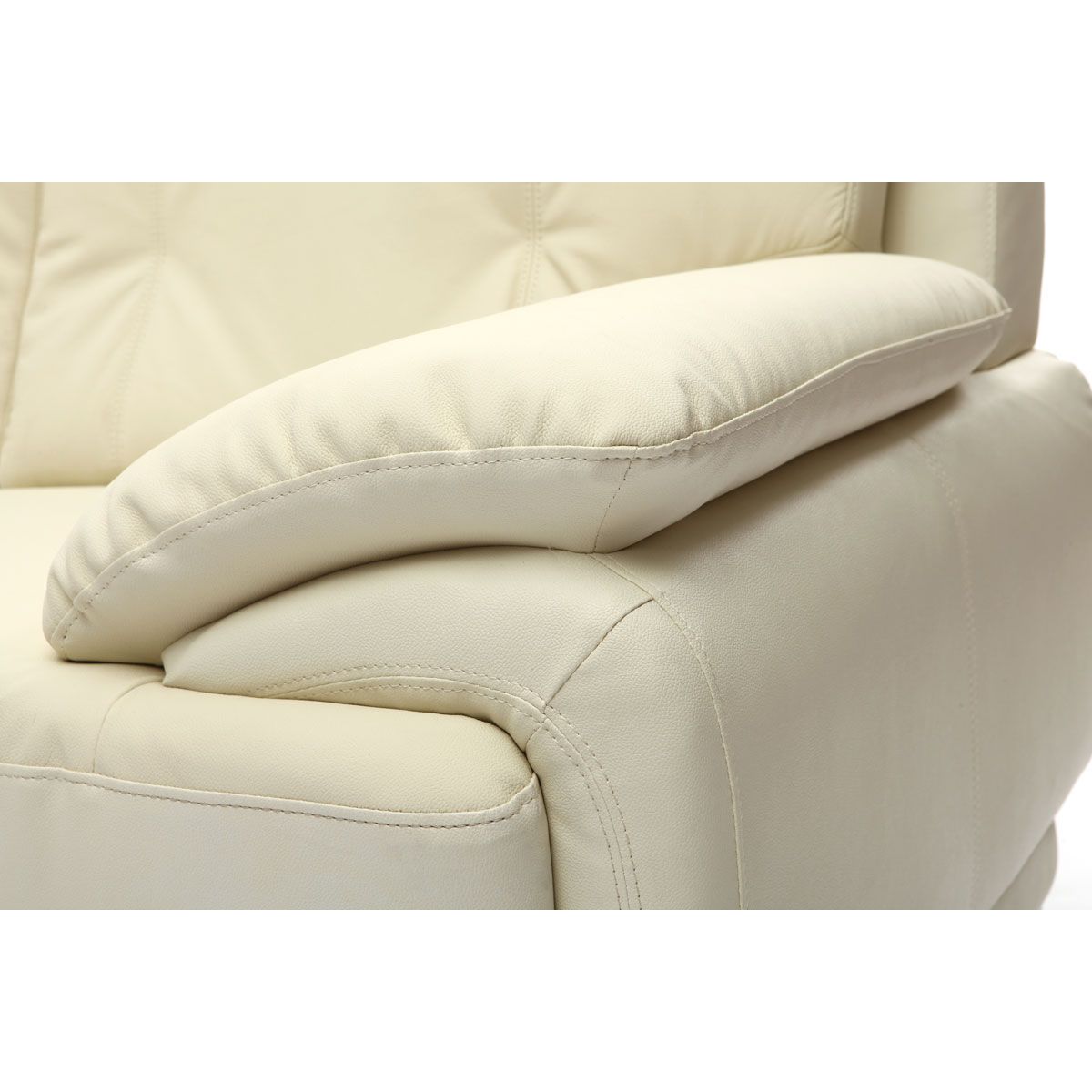 Comment nettoyer un canapé en cuir blanc ?