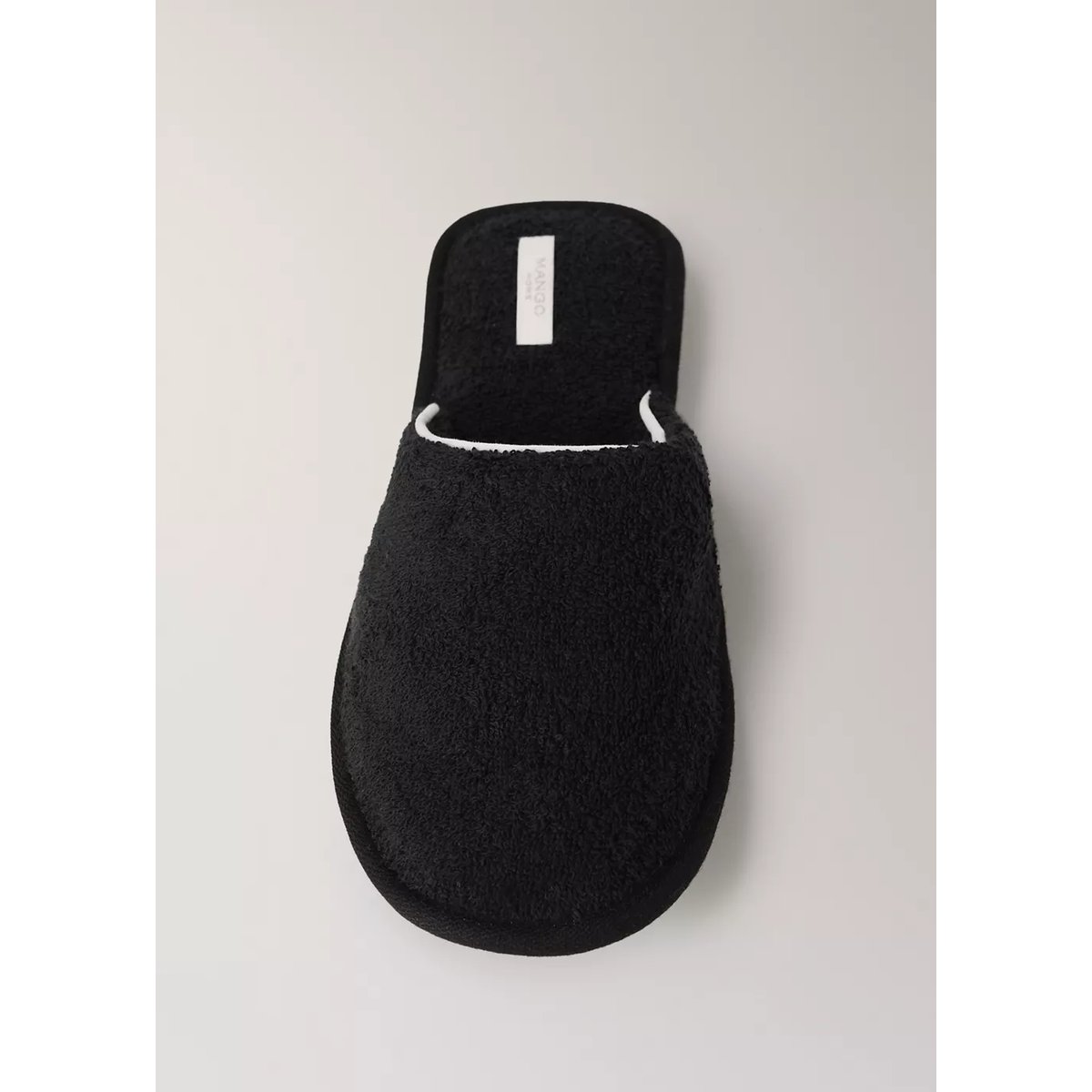 Baskets en tissu éponge avec détail passepoilé noir, MANGO HOME