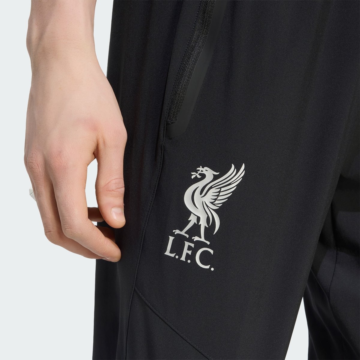 Pantalon Liverpool Fc Tiro Travel Pantalon Liverpool Fc Tiro Travel black, adidas Performance