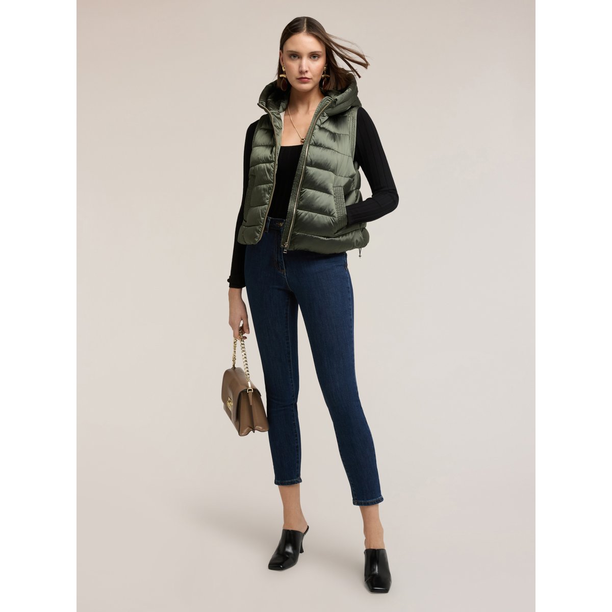Jean skinny push-up Gisele bleu, MOTIVI