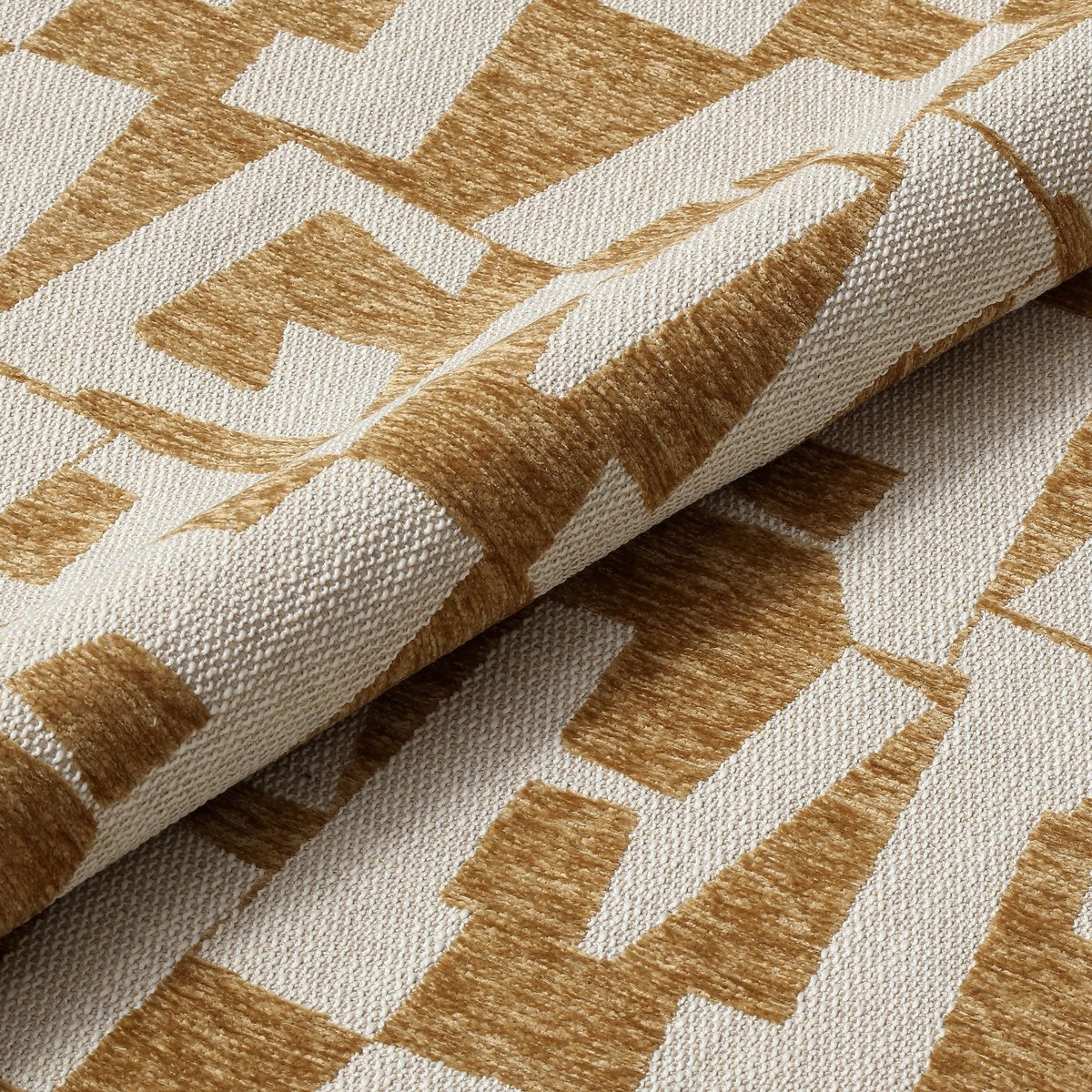 Fauteuil de salon pivotant en tissu texturé à motif JENA moutarde, SIA HOME