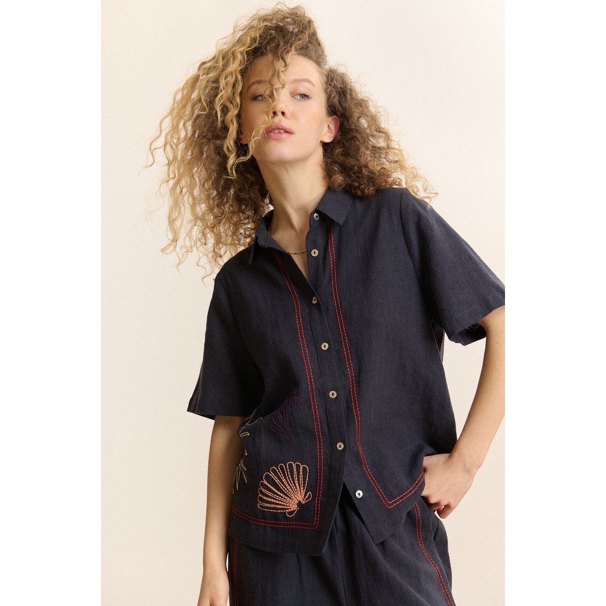 Chemise manches courtes brodée CENIE marine, GARANCE PARIS 
