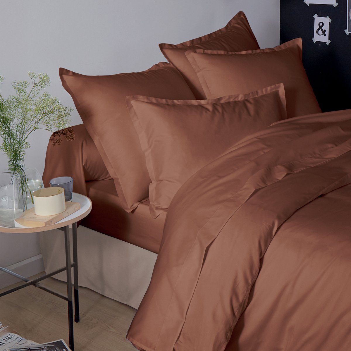 Drap en satin de coton uni marron foncé, TRADILINGE