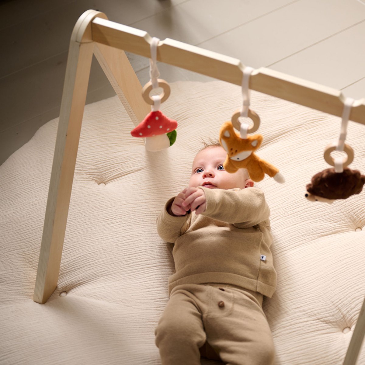 Portique d'éveil bébé FORET naturel, PETITE AMELIE