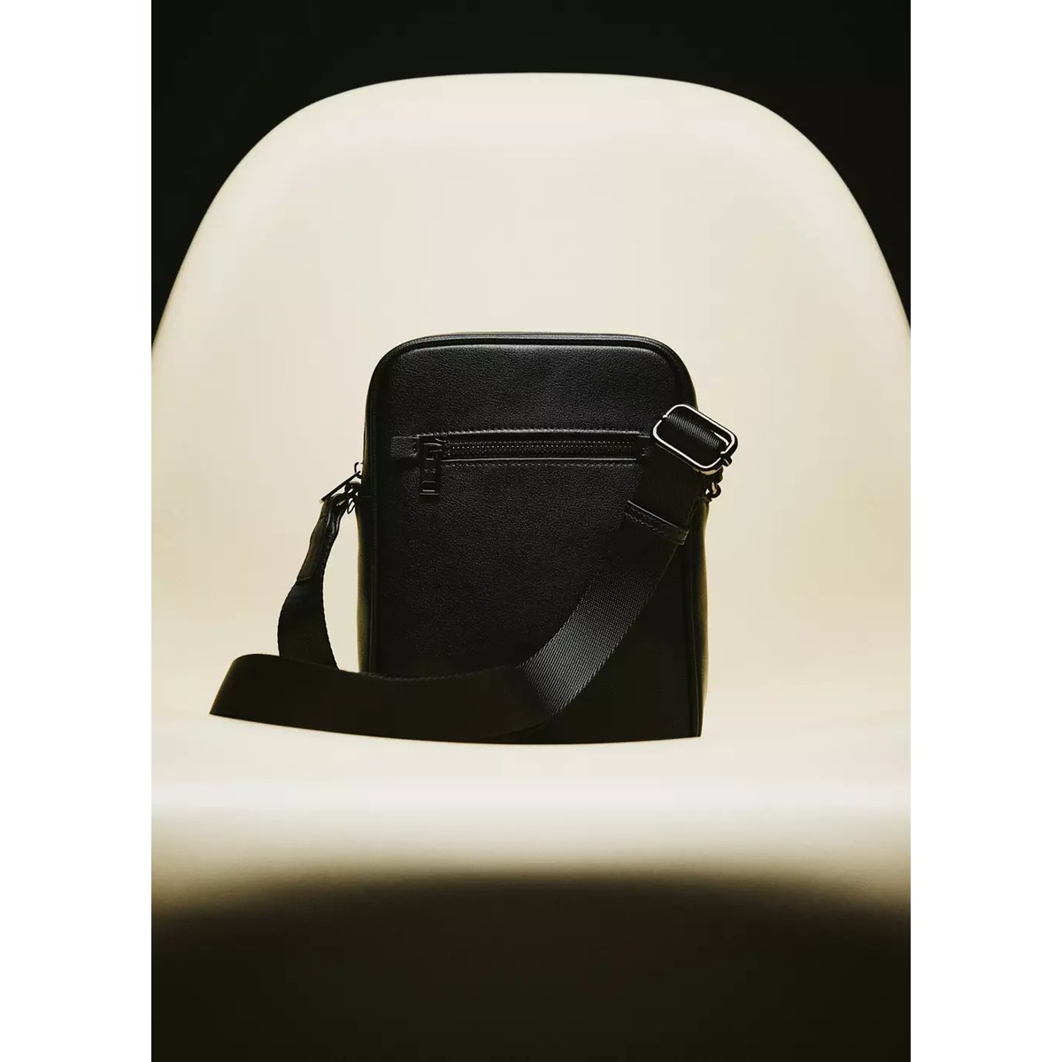 Sac cuir fermeture Éclair noir, MANGO MAN