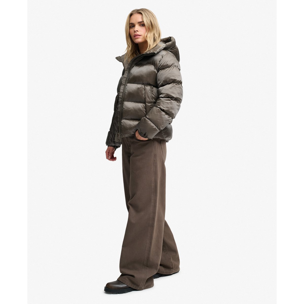 Doudoune à Capuche Brillante Coupe Ajustée kaki foncé, SUPERDRY