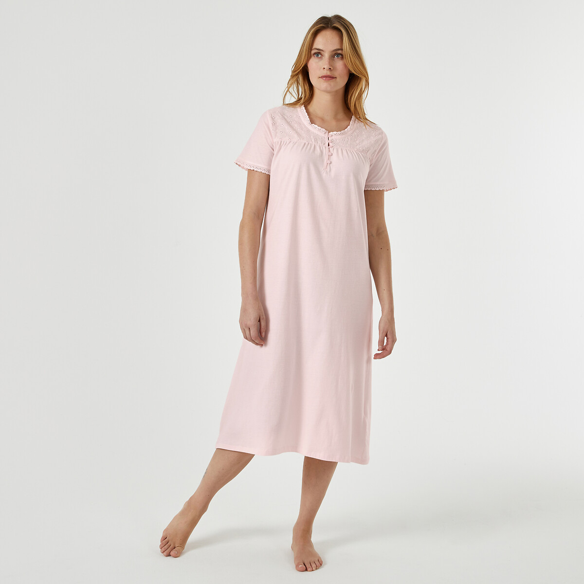 Chemise de nuit, détails broderie anglaise rose, ANNE WEYBURN