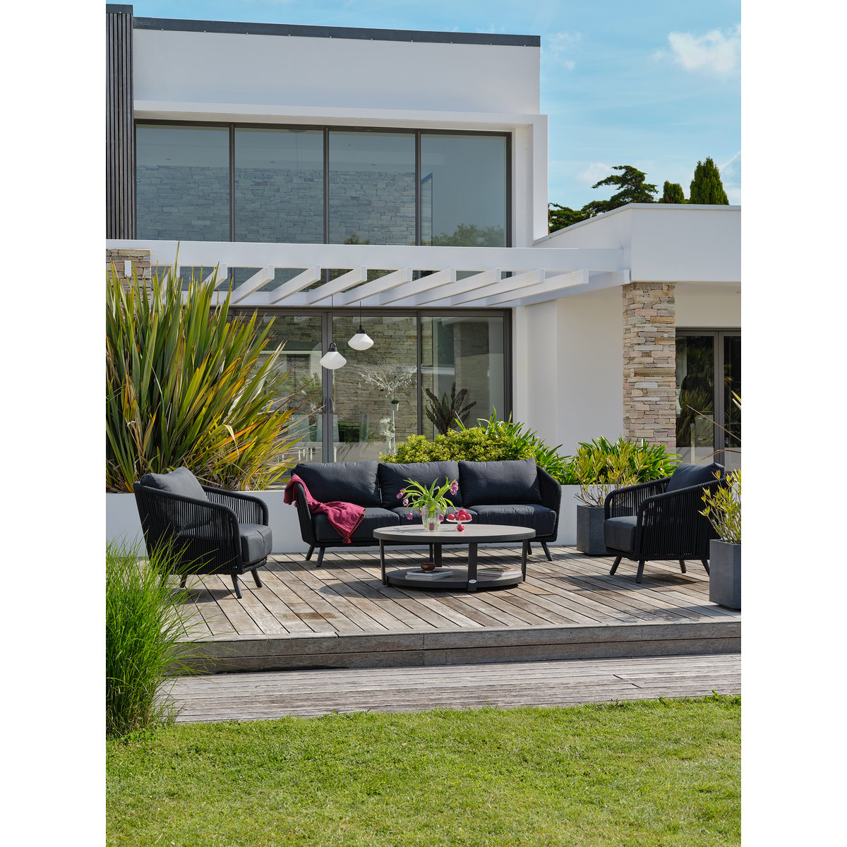 Salon de jardin bas 5 places en aluminium et corde tissée BIARRITZ noir, PARIS GARDEN
