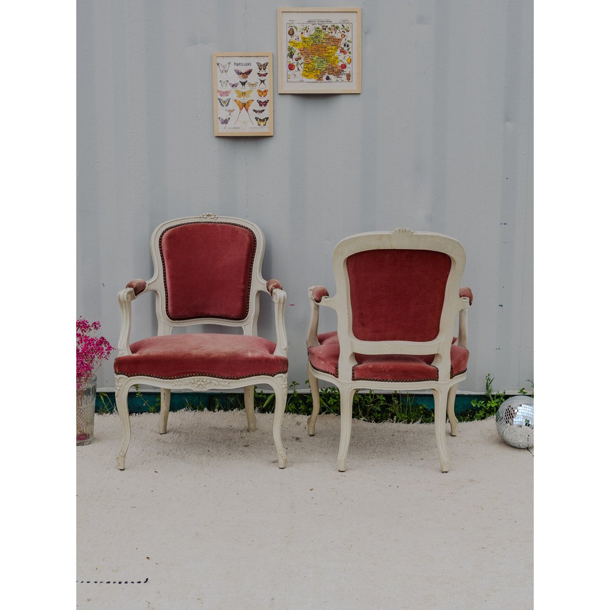 Paire de fauteuils en bois et velours rose Ernest N°987 - Bon état ecru, DEBONGOUT