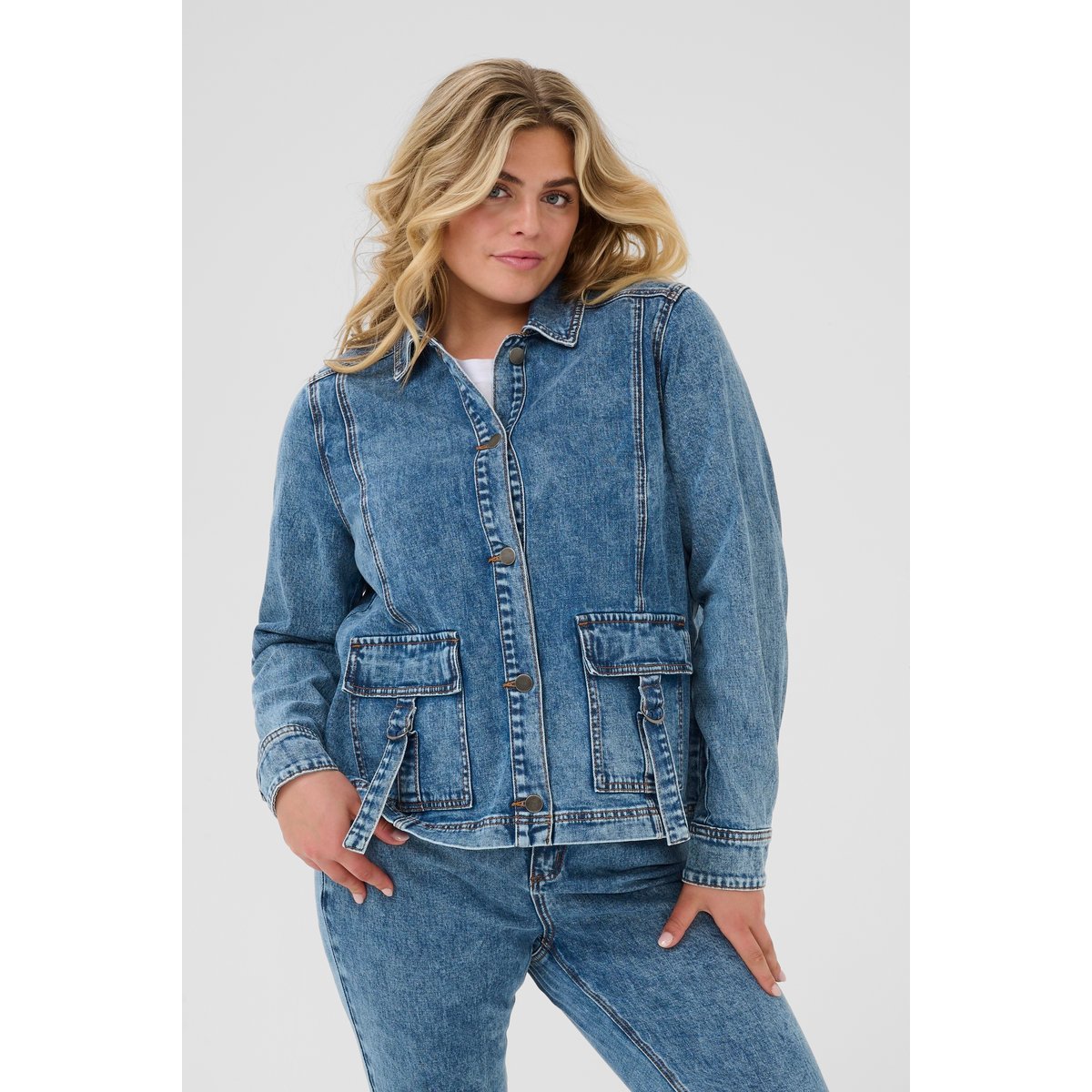 Veste en jean bleu washed medium blue denim, KAFFE CURVE