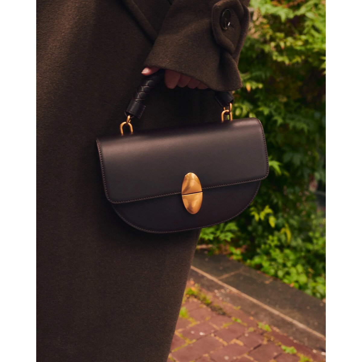 Round Tesoro Leather Half-Moon Bag with Braided Details coffee, SESSUN