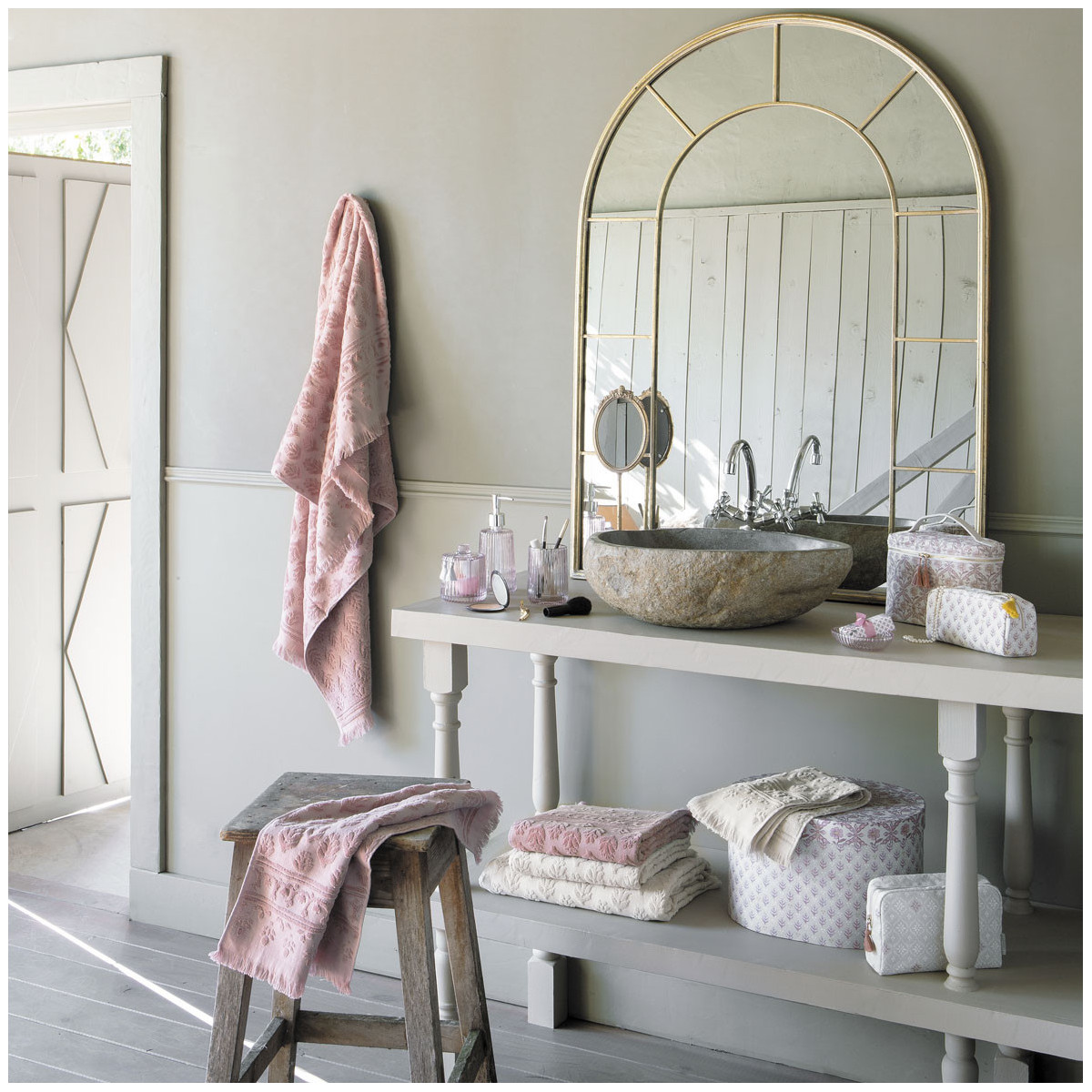 Serviette de bain rose, MATHILDE M