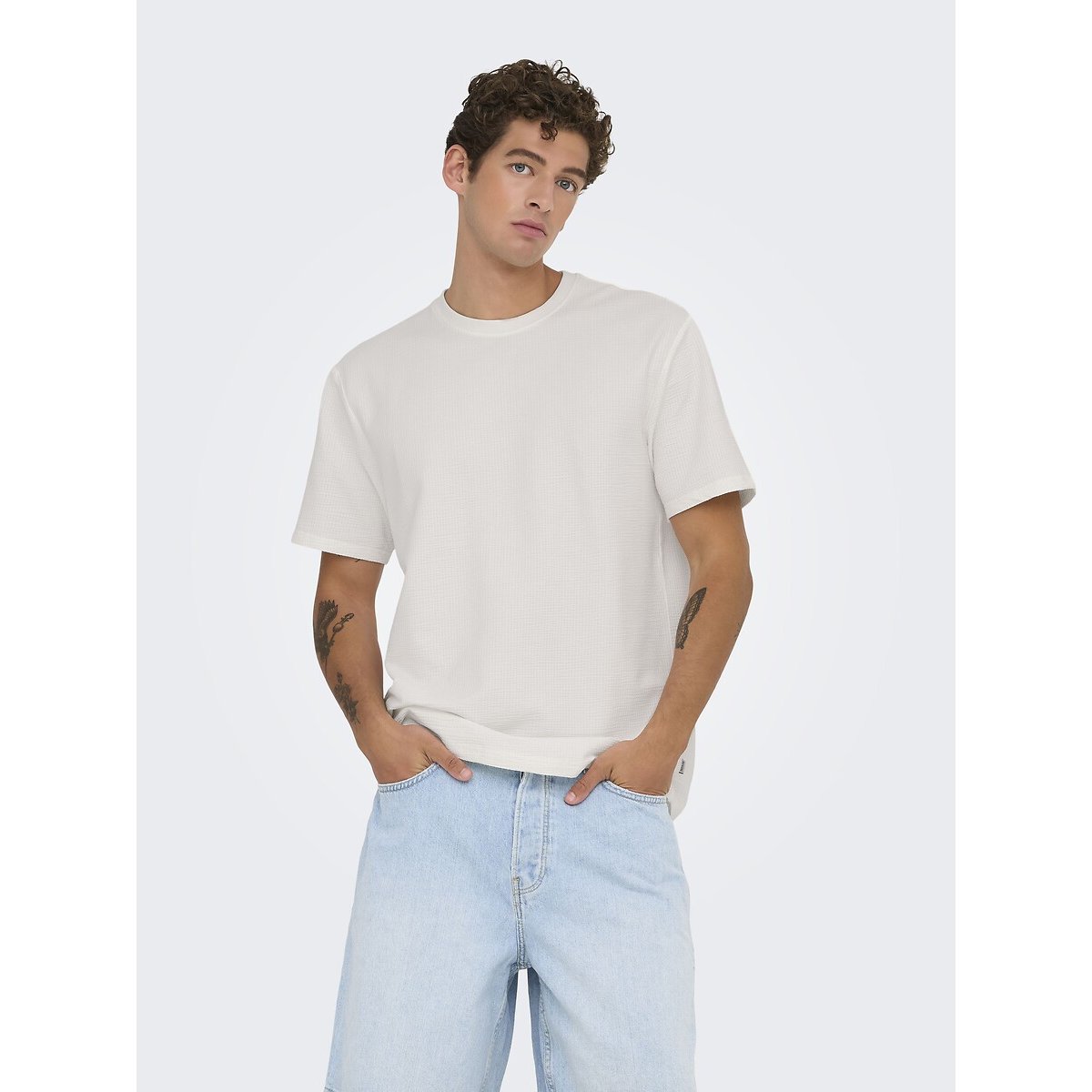 T-shirt in seersucker a maniche corte bianco, ONLY & SONS