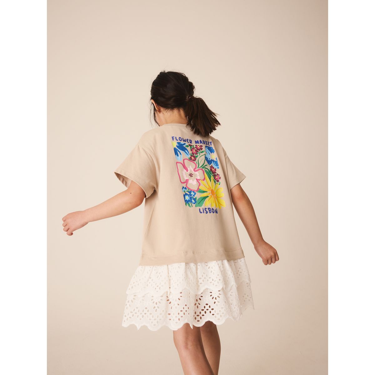 Robe t-shirt à ourlet brodé marron/naturel, NEXT