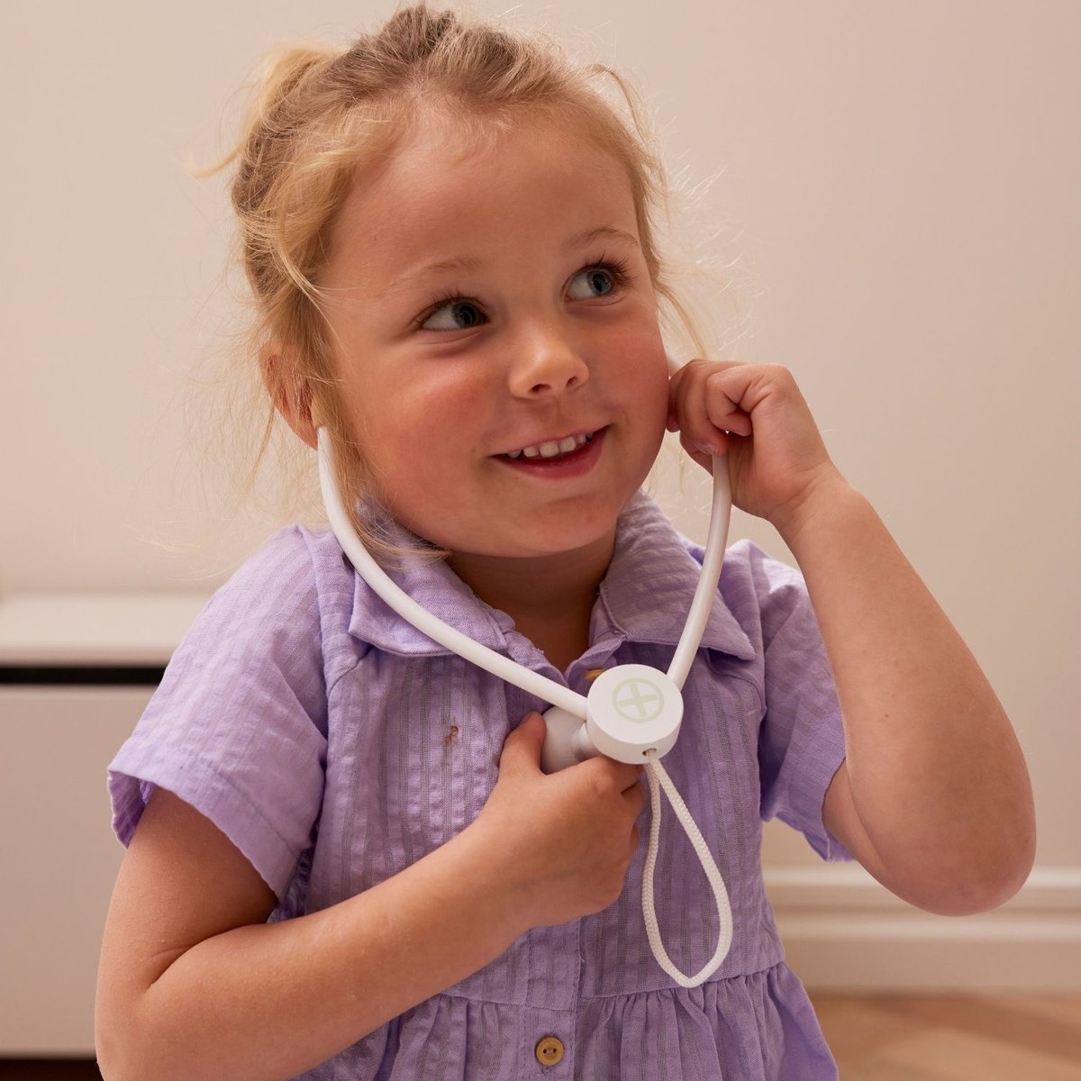 Mallette docteur bois avec accessoires blanc, marron, vert mint, KID'S CONCEPT