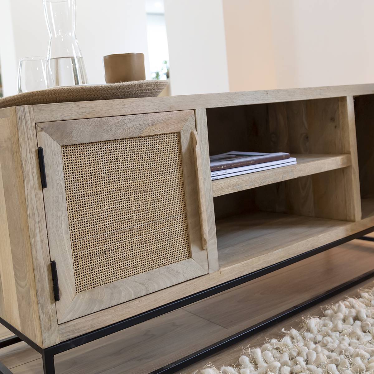 Meuble TV en bois de manguier et cannage RIM noir, MADE IN MEUBLES