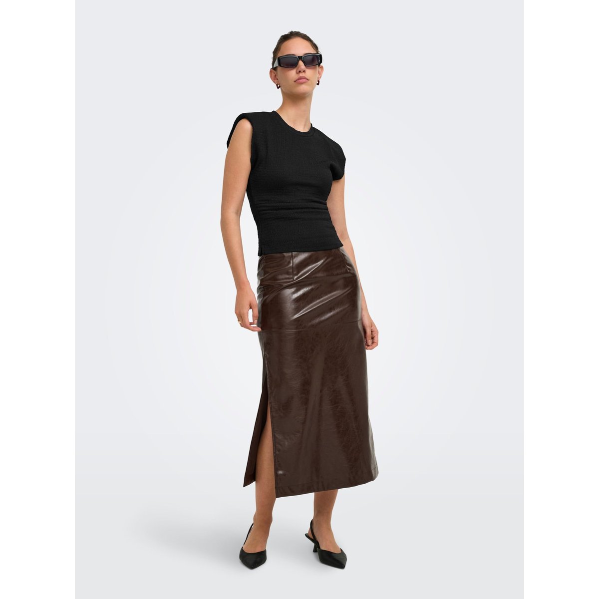 Top black 1, ONLY
