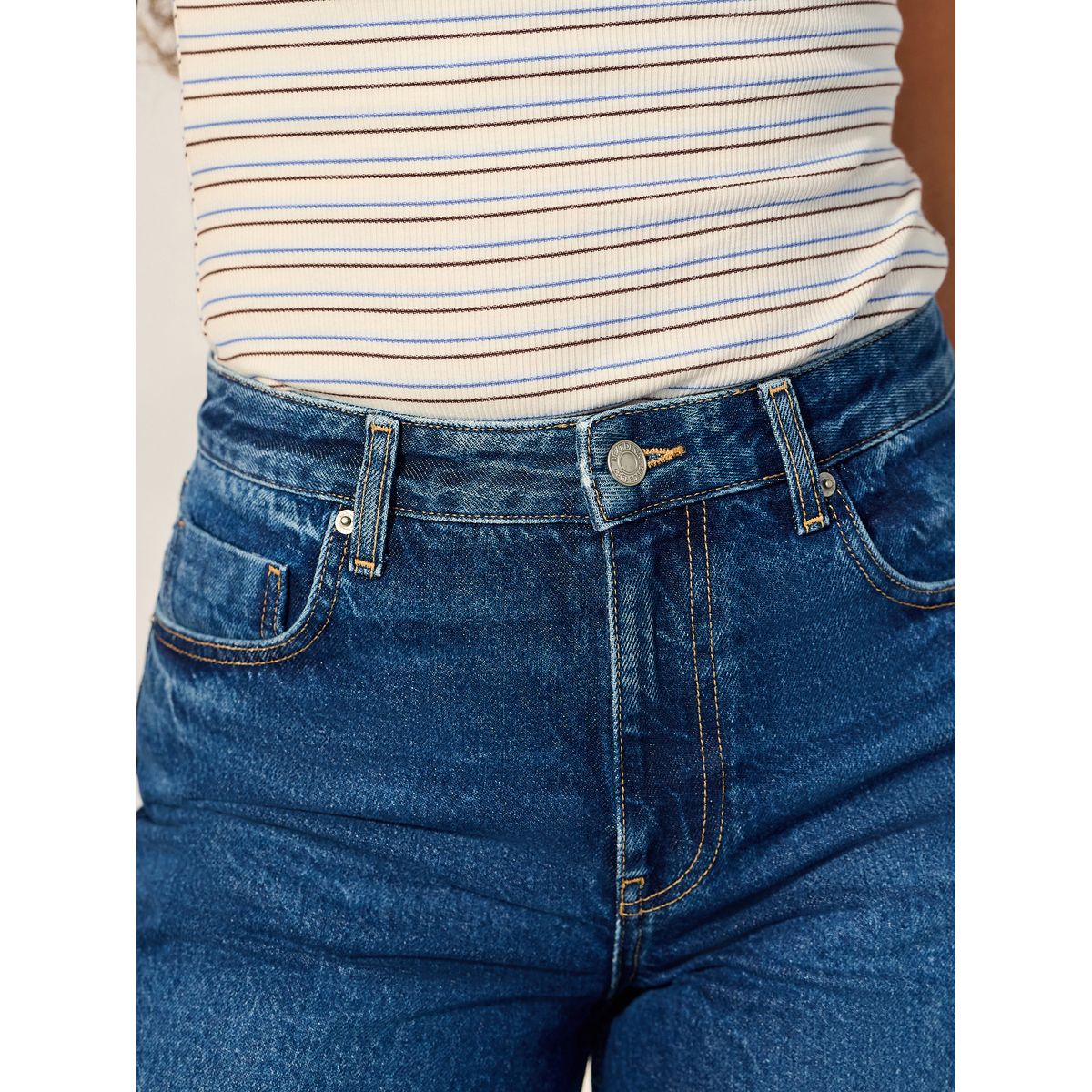 Jean court large avec ourlet retroussé bleu moyen, NEXT