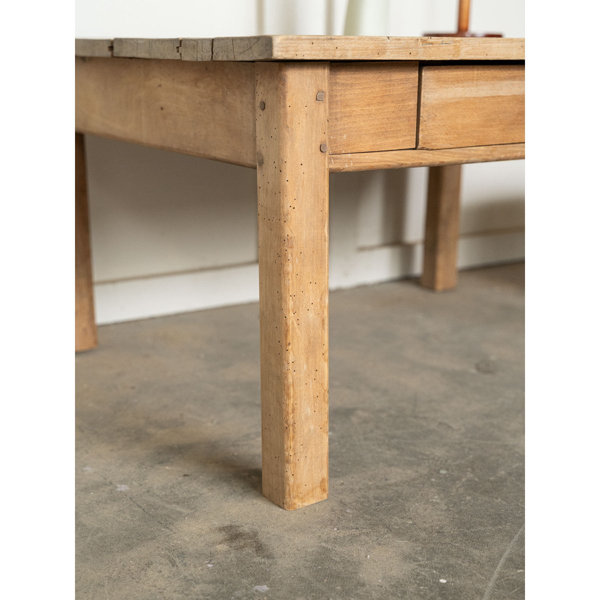 Table basse de campagne en bois Léonie N°1169 - Bon état bois clair, DEBONGOUT