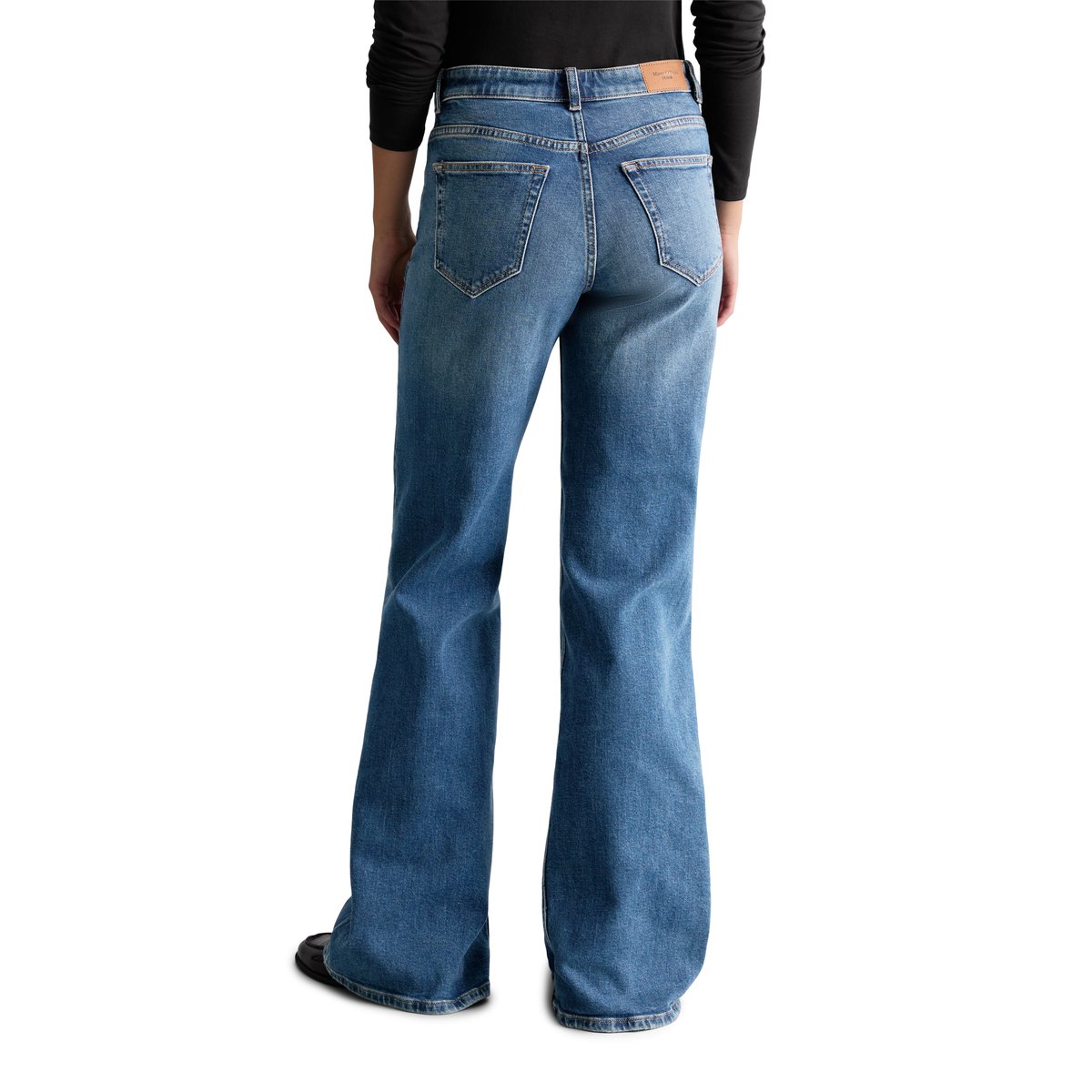 Jean modèle Grethe évasé en mélange de coton biologique et de lyocell bleu, MARC O’POLO DENIM
