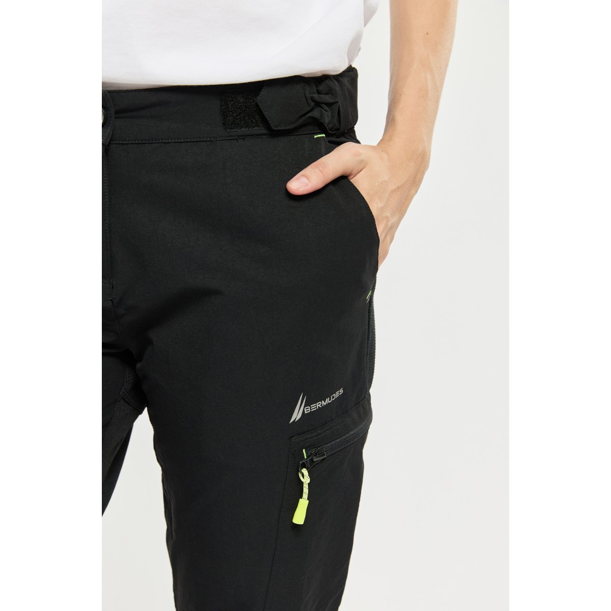 Pantalon technique LAKKARI noir, BERMUDES