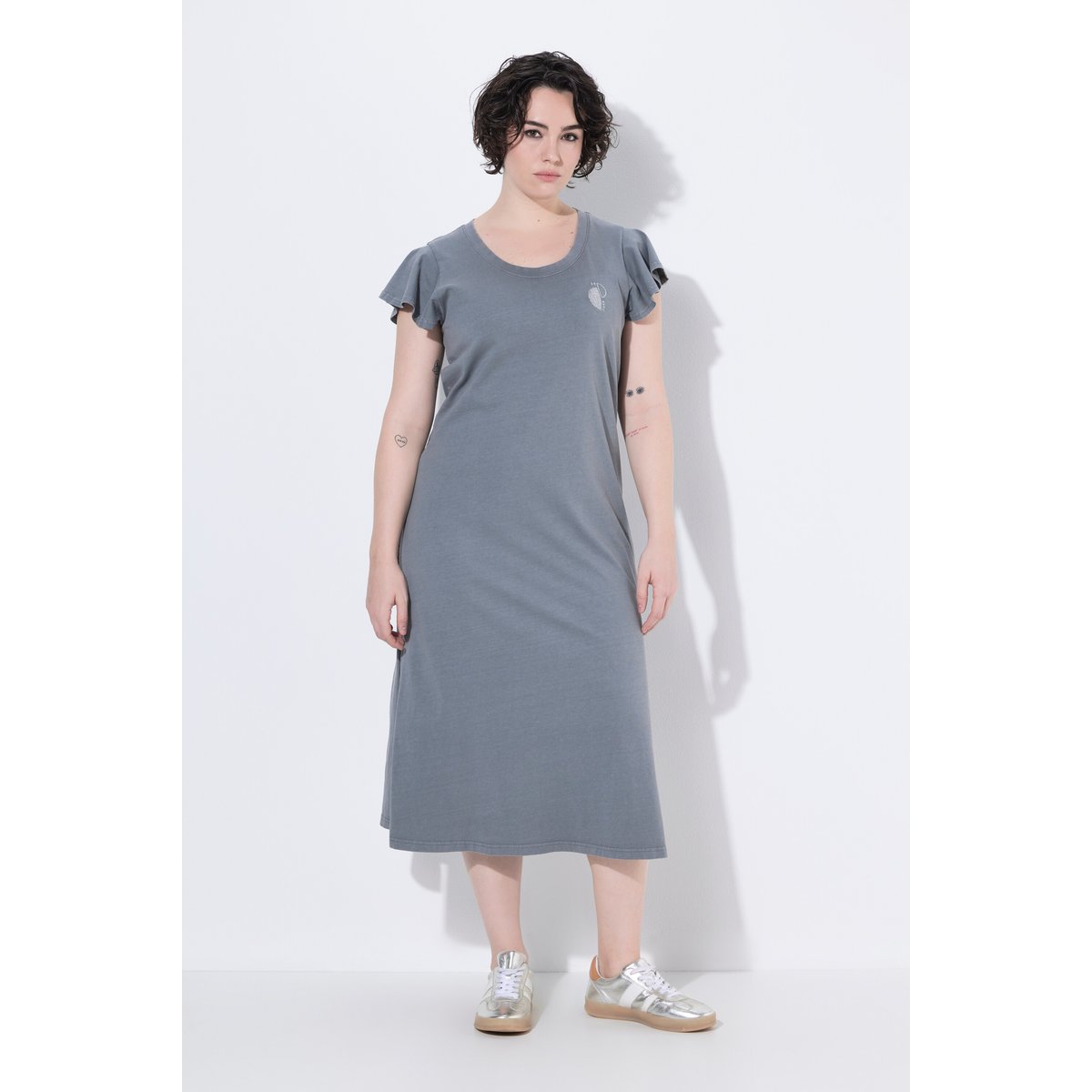 Robe maxi avec petite broderie, coupe évasée gris, ULLA POPKEN