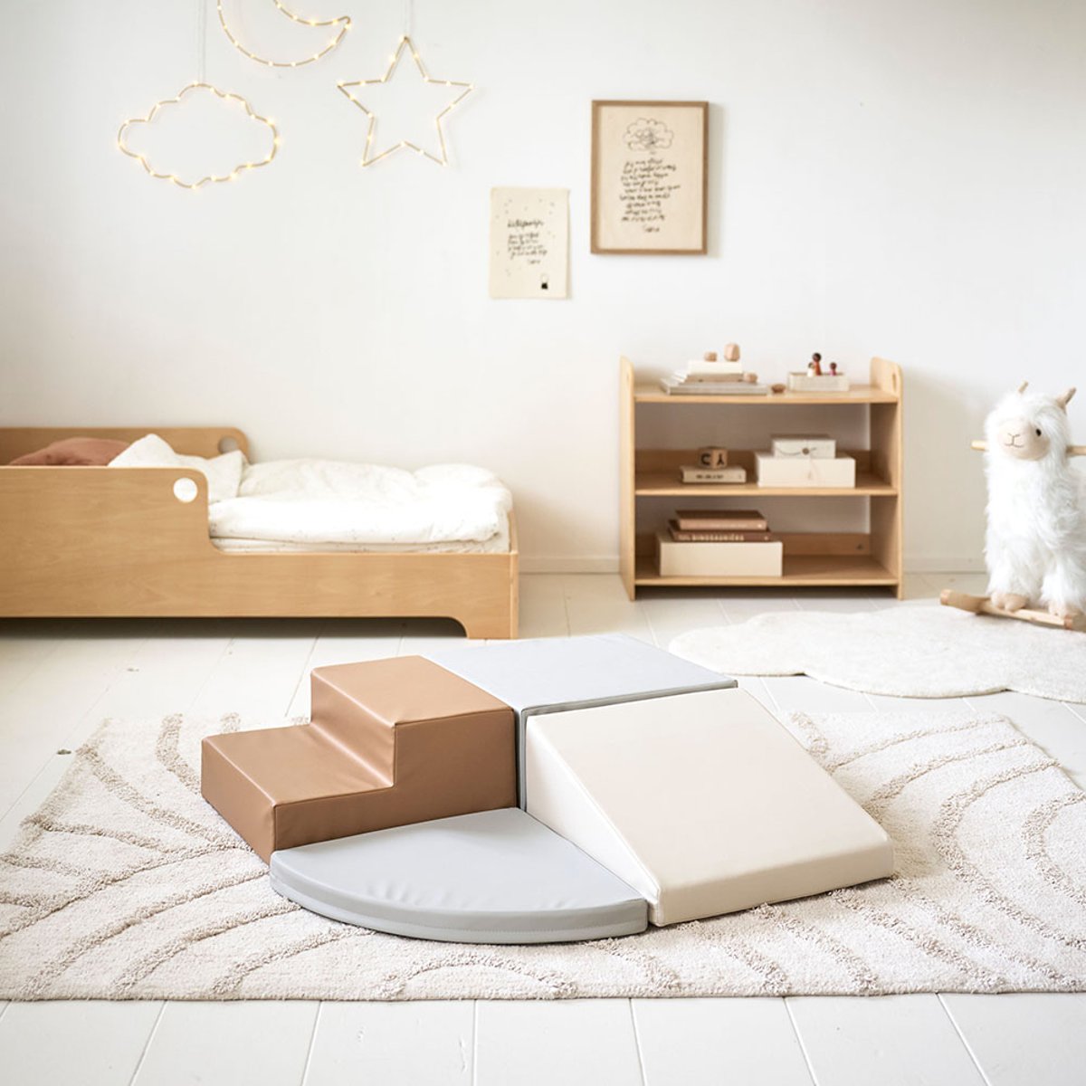Lit au sol montessori ELLIPSE naturel, PETITE AMELIE