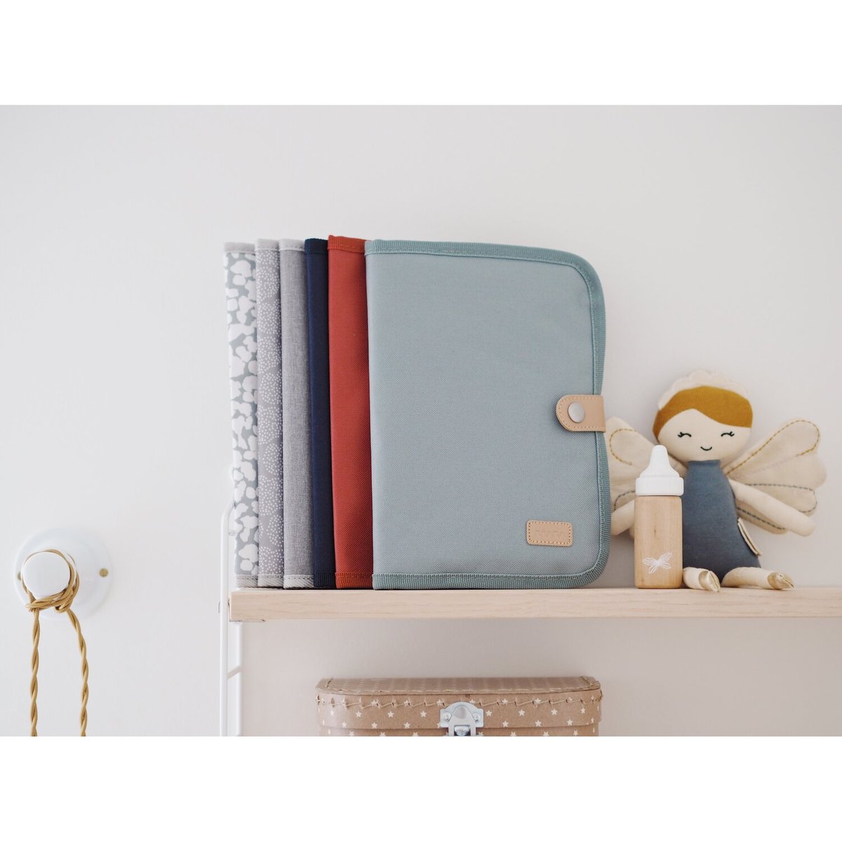 Protège carnet de santé vert sauge, BEABA