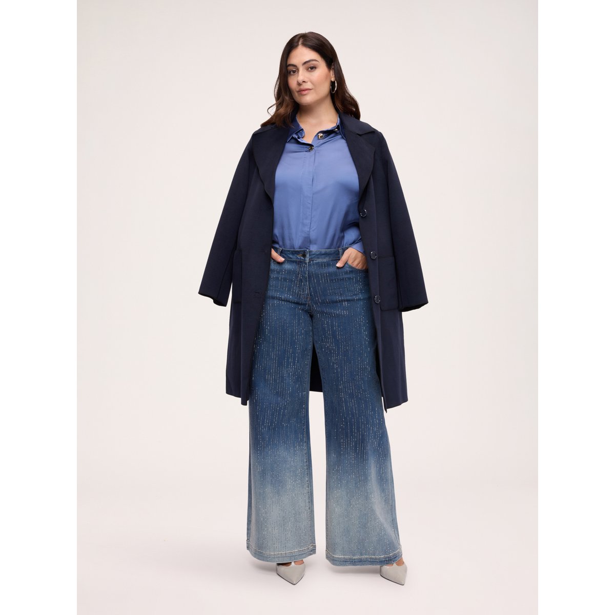 Blouse stretch avec boutons bijoux light - blue, FIORELLA RUBINO