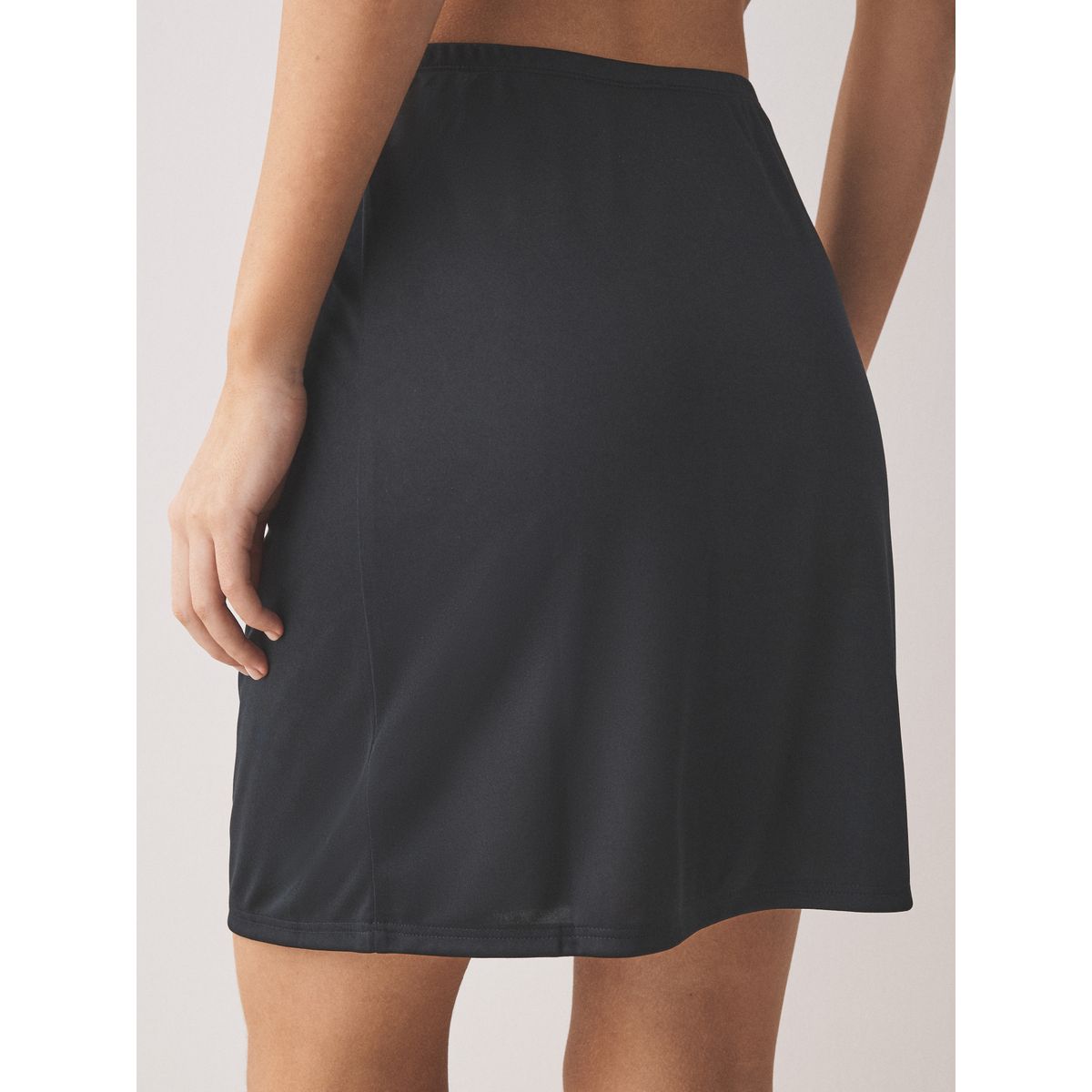 Jupe nuisette confortable en microfibre noir, NEXT