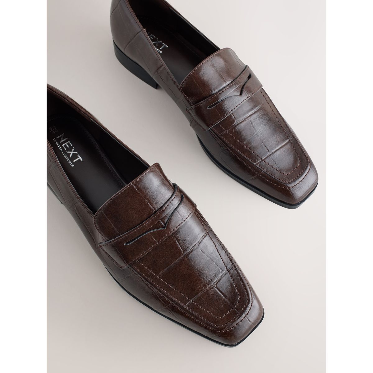 Mocassins forever comfort® à bout carré effet crocodile marron chocolat, NEXT