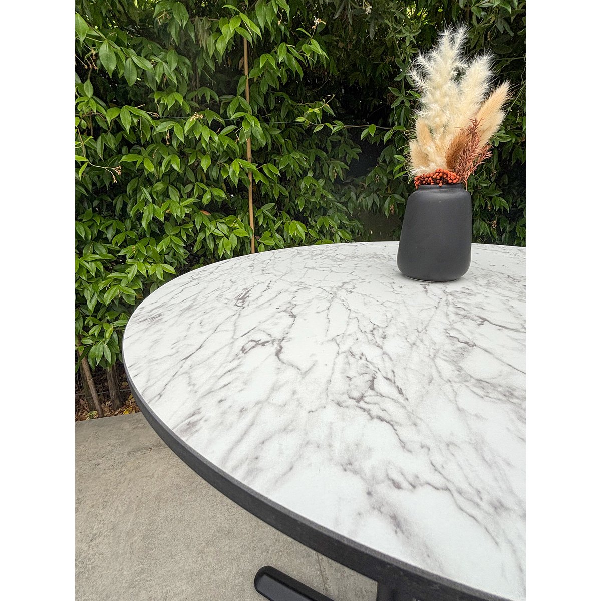 Ensemble repas de jardin 2 places en acier et plateau rond en HPL BISTRO vert, CITY GARDEN
