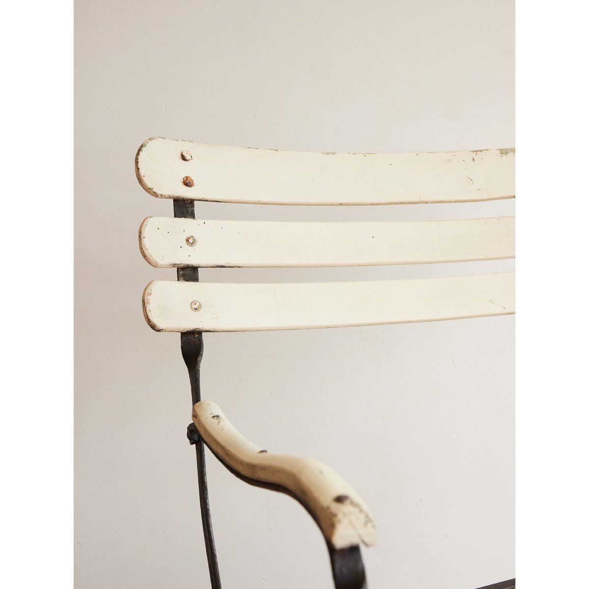 Fauteuil de jardin pliant en bois Ernest N°1625 - Bon état blanc, DEBONGOUT