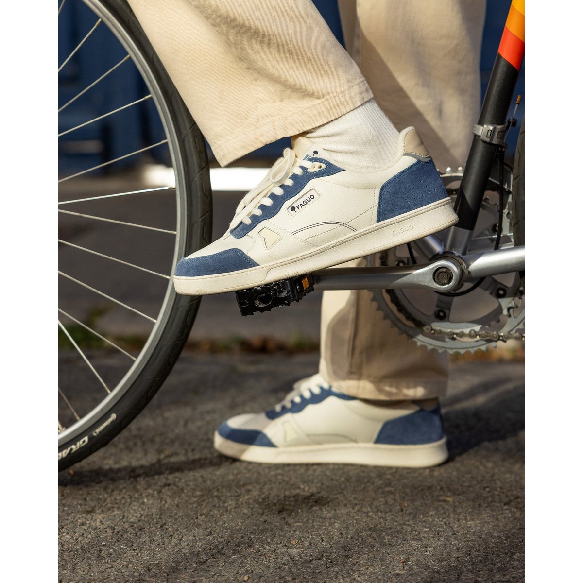 Baskets basses cuir suede COMMUTE 1 bleu ciel, FAGUO