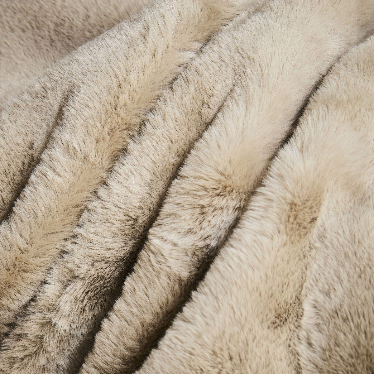 Plaid imitation fourrure 130x180 cm VICTOR beige, FUTURE HOME