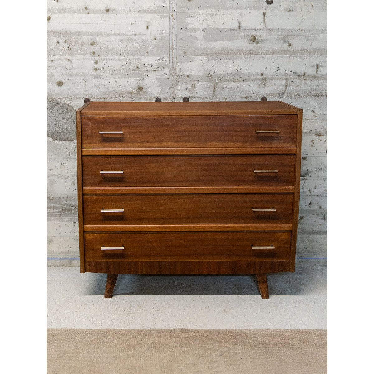 Commode vintage en bois Olga N°460 - Bon état bois foncé, DEBONGOUT