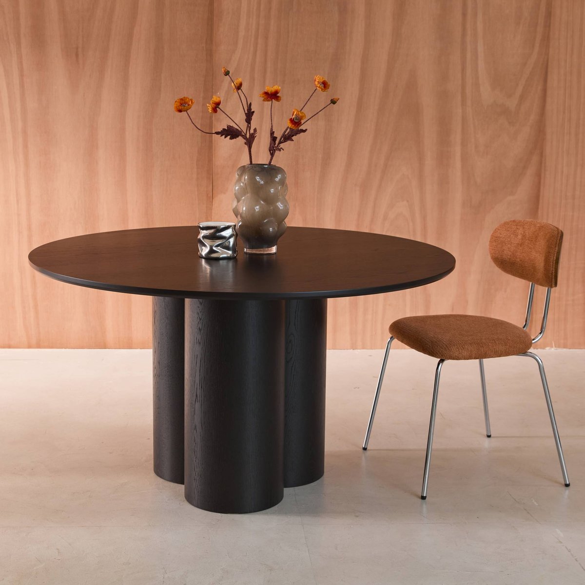 Table à manger ronde bois d'hévéa et placage chêne 4 places LEONORE naturel, SWEEEK