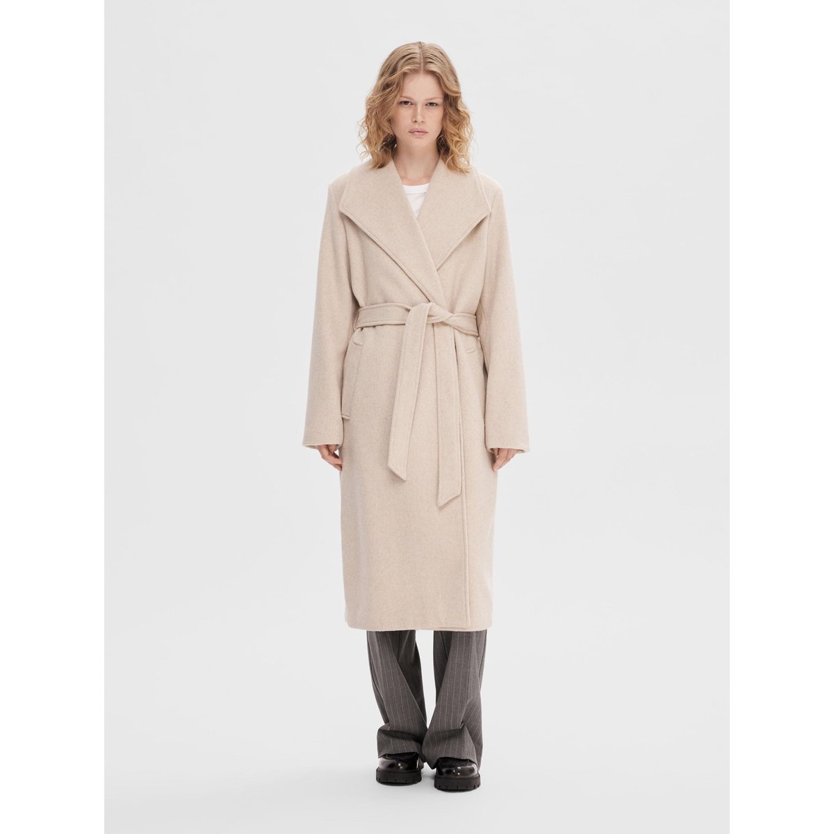 Manteau sandshell, SELECTED