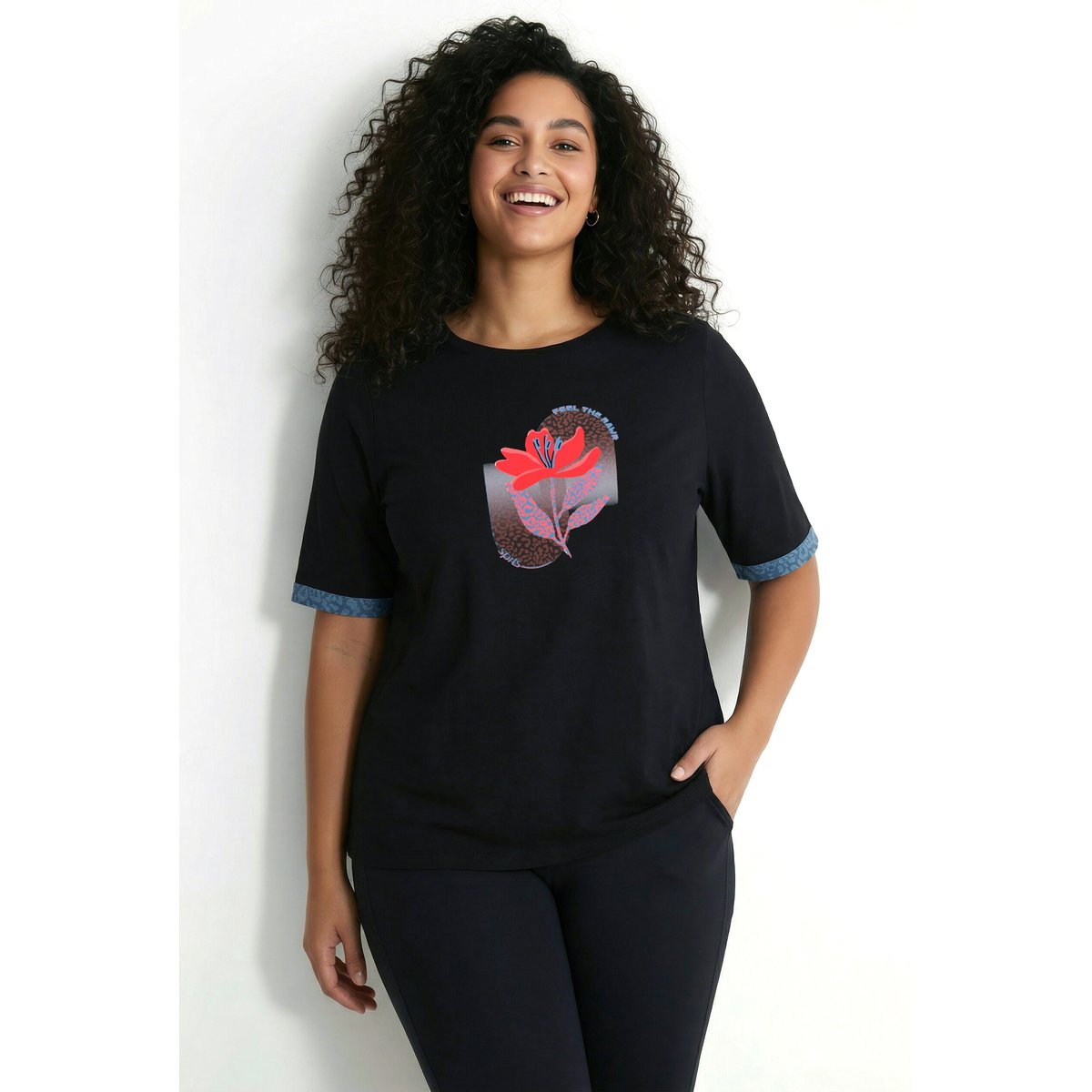T-shirt technique avec motif imprimé noir, ULLA POPKEN