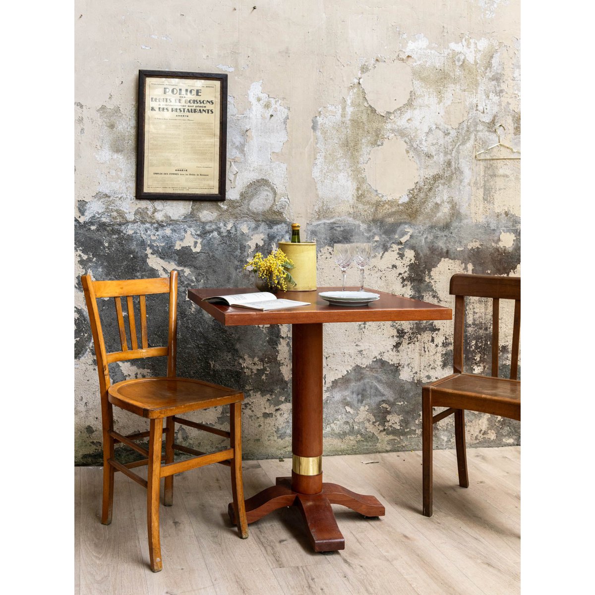 Table à manger bistro en bois Denise N°1170 - Bon état bois foncé, DEBONGOUT
