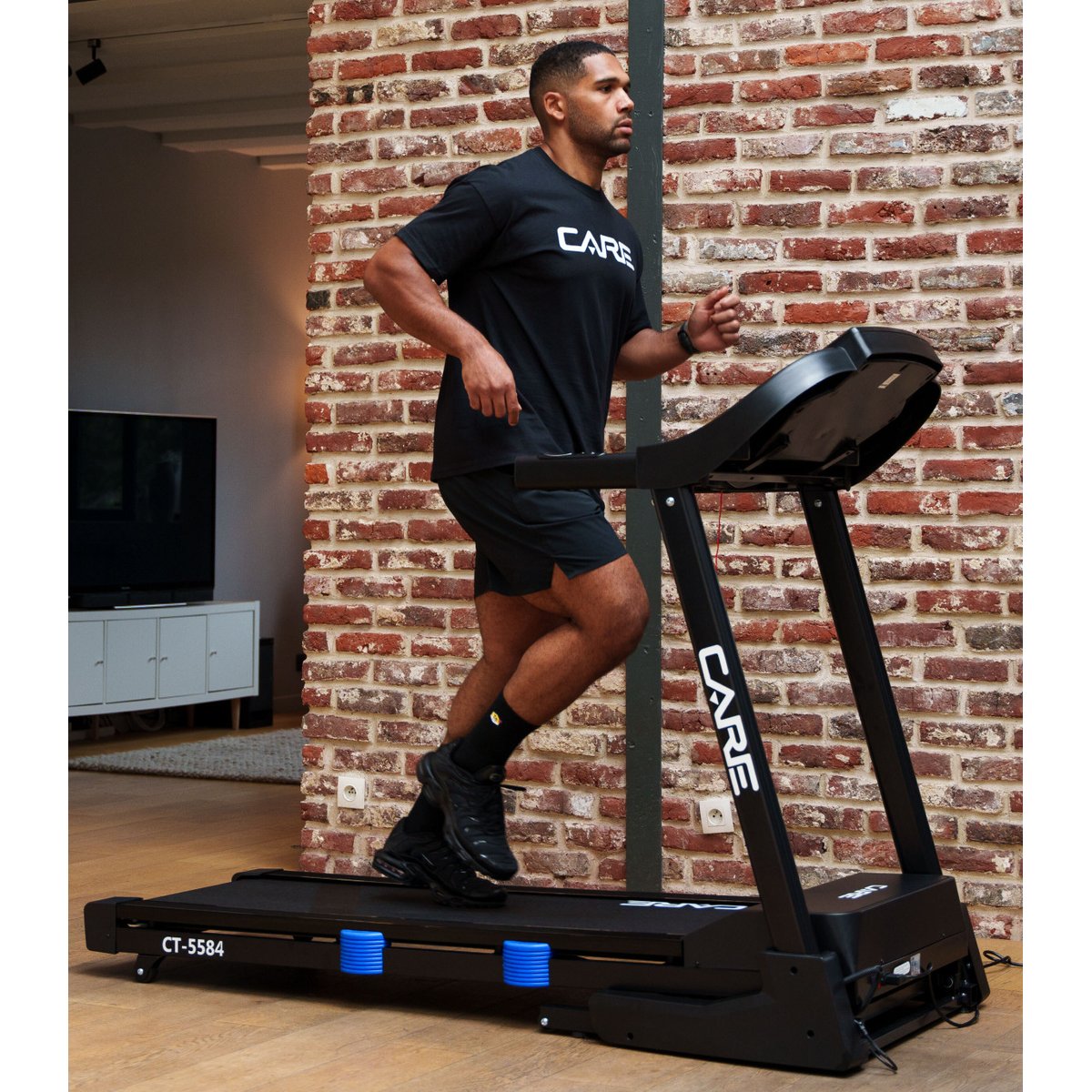 Tapis de course Connecté CARE - CT-5584-3 - 18km/h - Kinomap noir, CARE FITNESS